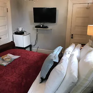4* Couette-café Barclay House